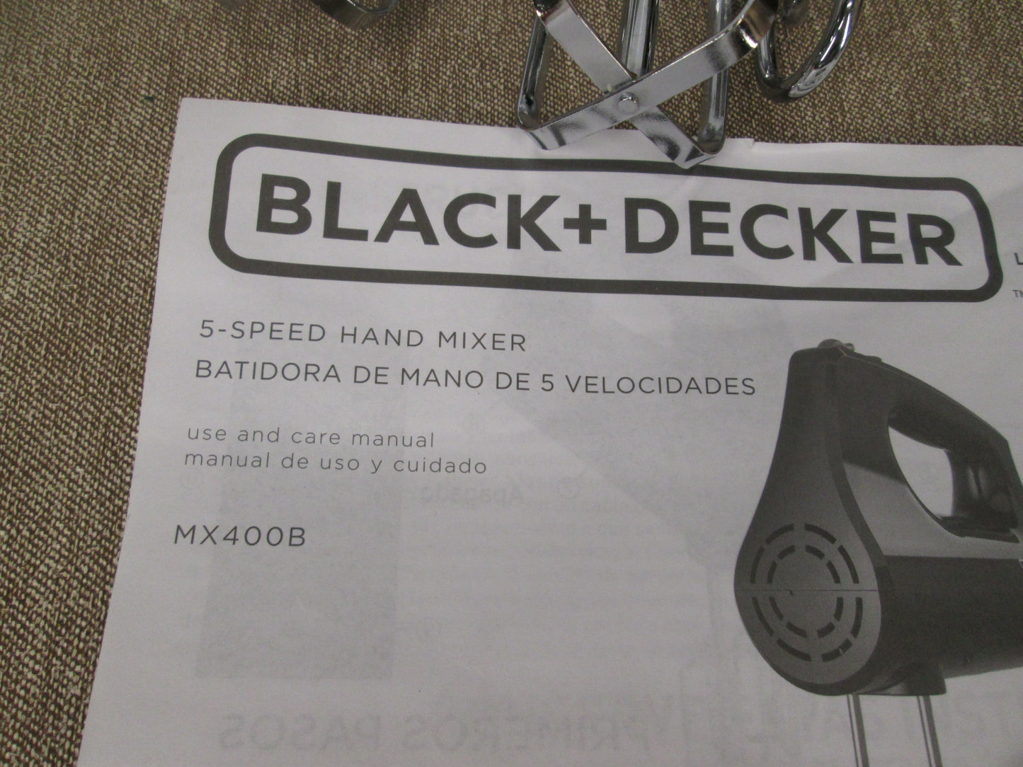 08263 - Black & Decker Hand Mixer