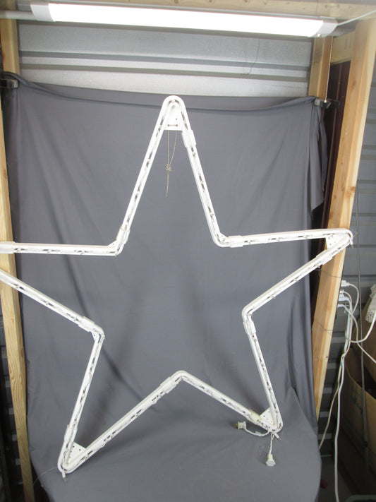 0127 - Large Plastic Christmas Star