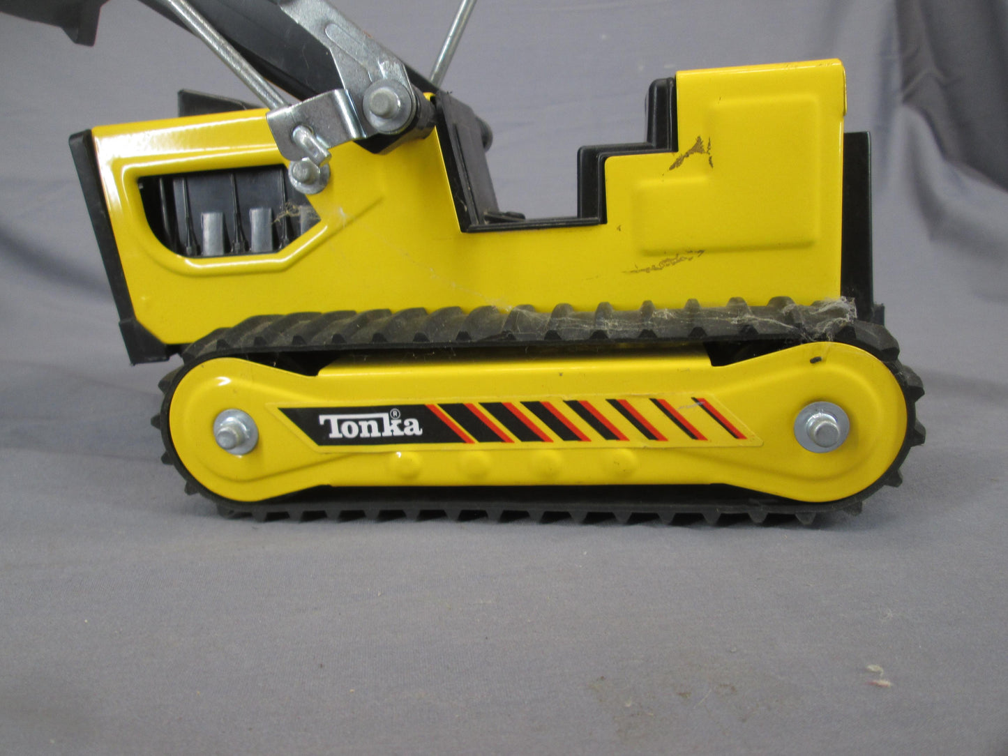 0122 - Old Tonka Tracked Front Loader