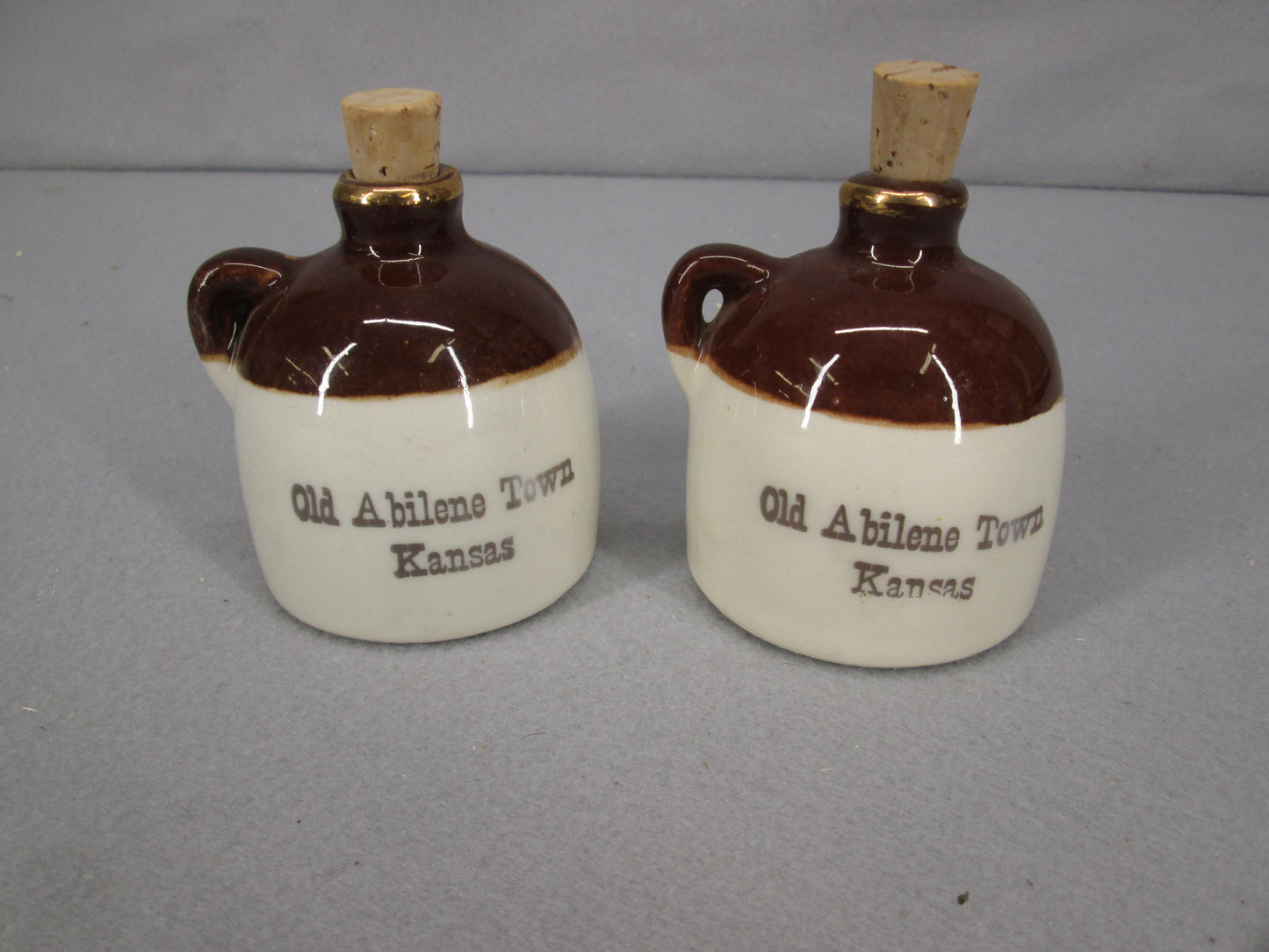 08261 - Old Abilene Town, Kansas Salt & Pepper Shakers