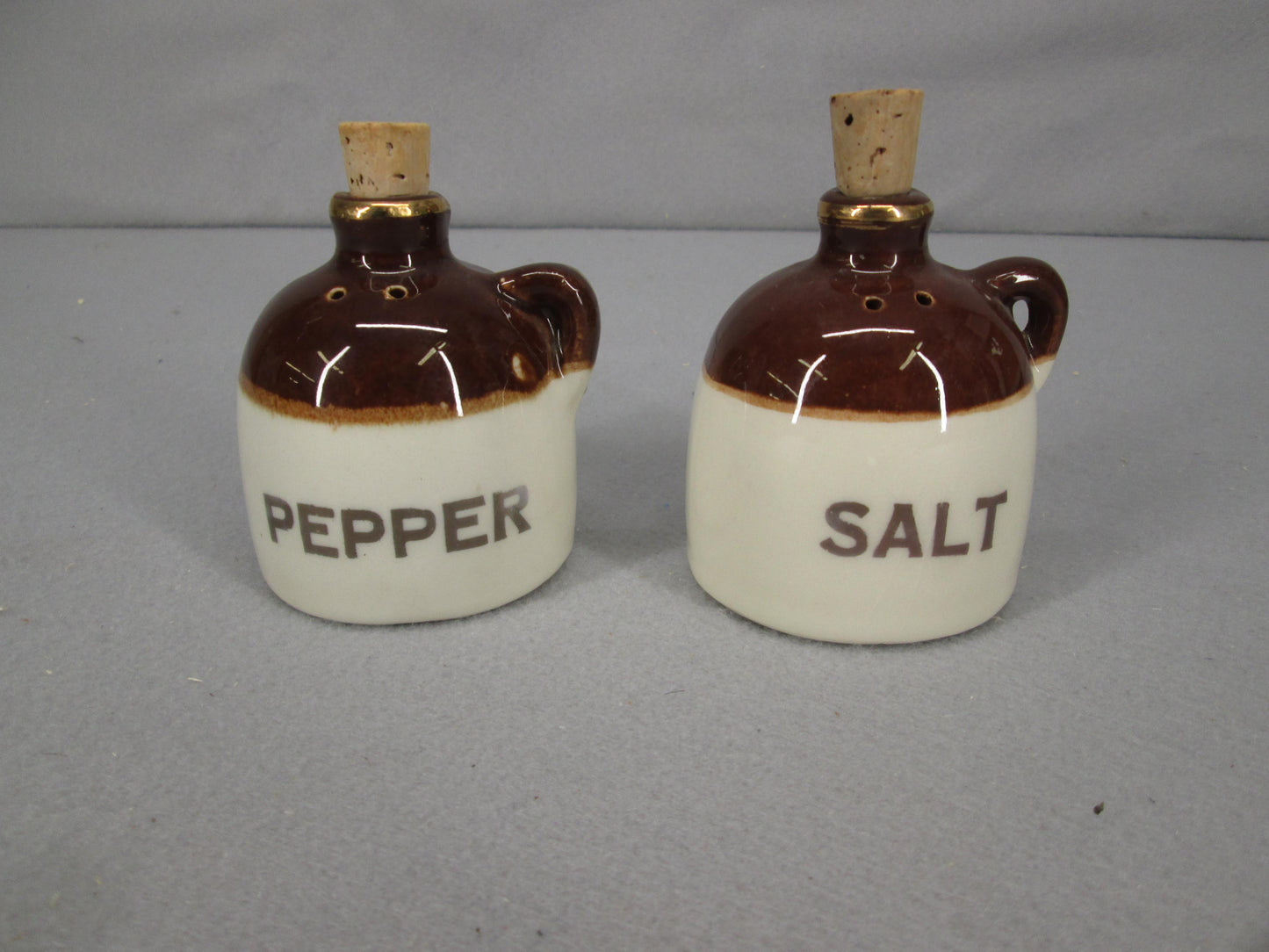 08261 - Old Abilene Town, Kansas Salt & Pepper Shakers