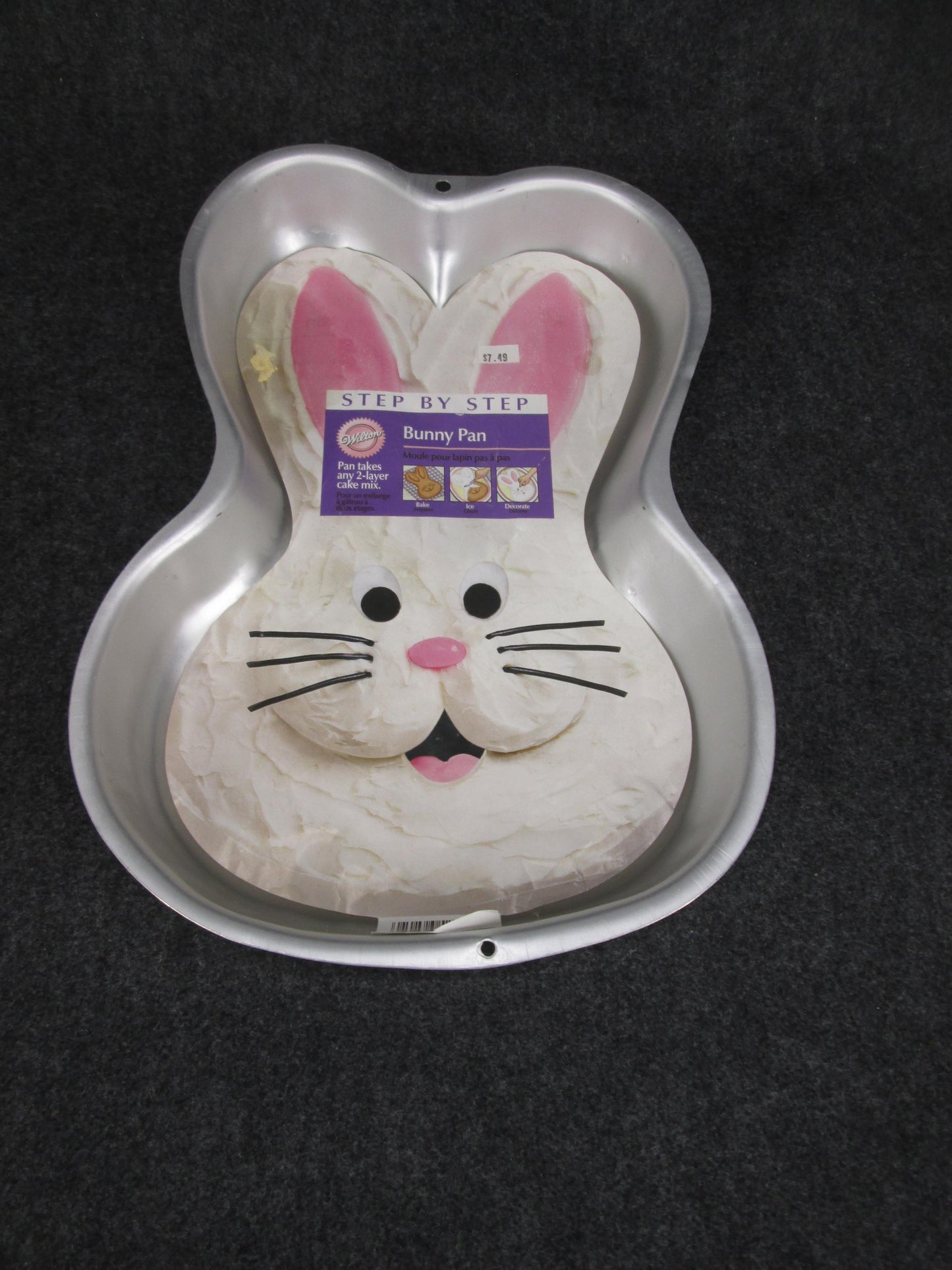 08258- Wilton Easter Bunny Cake Pan